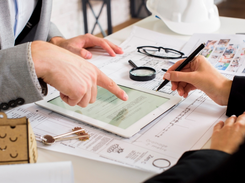 Dịch vụ cho thuê & Quản lý bất động sản